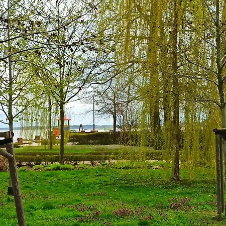 Fe'wo, Strandnah, Ueckermuende3ps,1hund,stettiner Haff, Ueckermünde